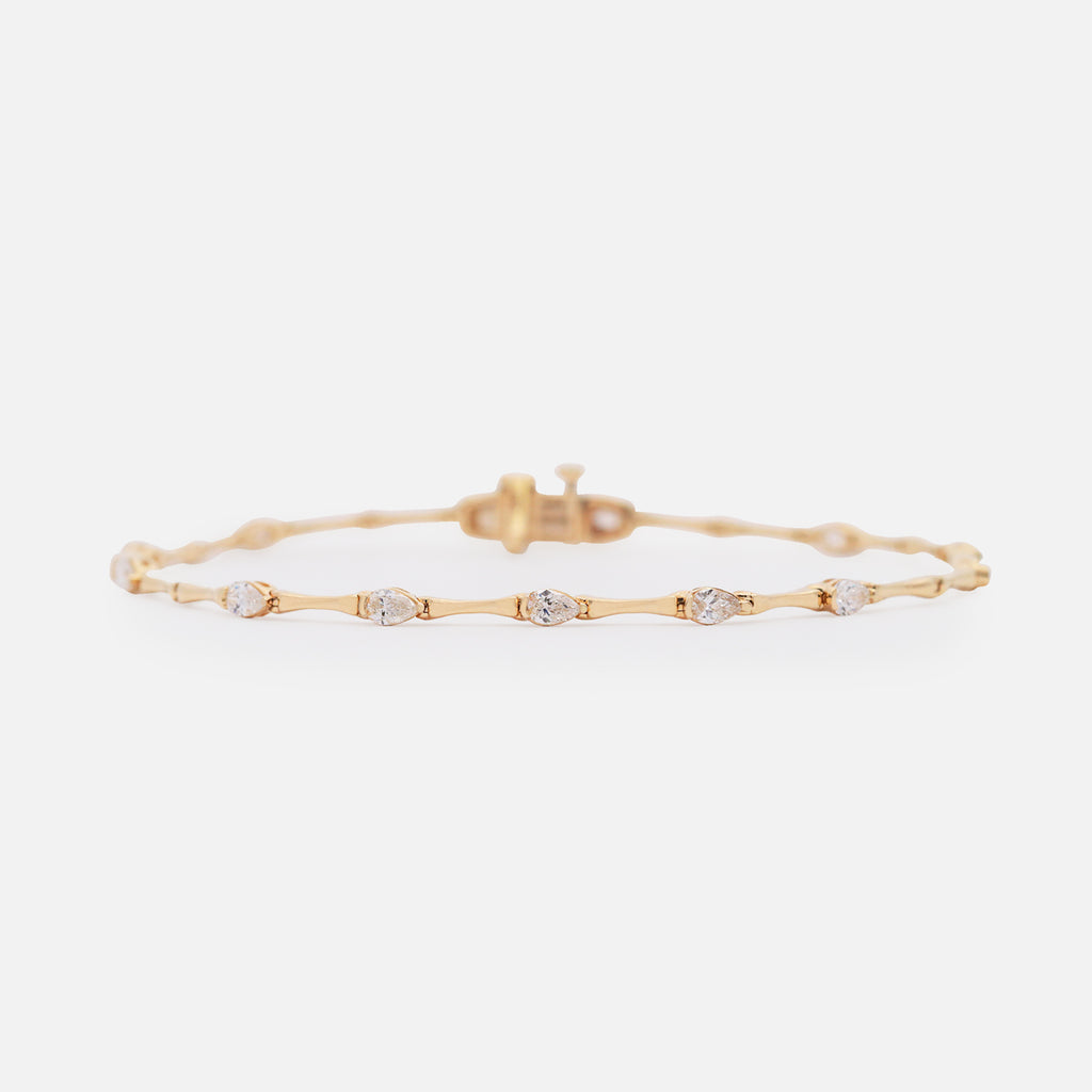 Brazalete Twiggy Oro Amarillo 14K con Diamantes.