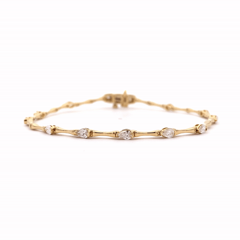 Brazalete Twiggy Oro Amarillo 14K con Diamantes.