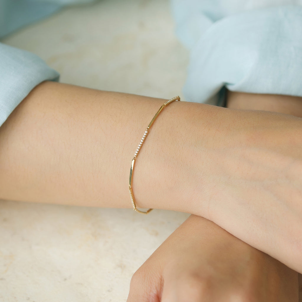 Brazalete Amelia Oro Amarillo 14K con Diamantes.