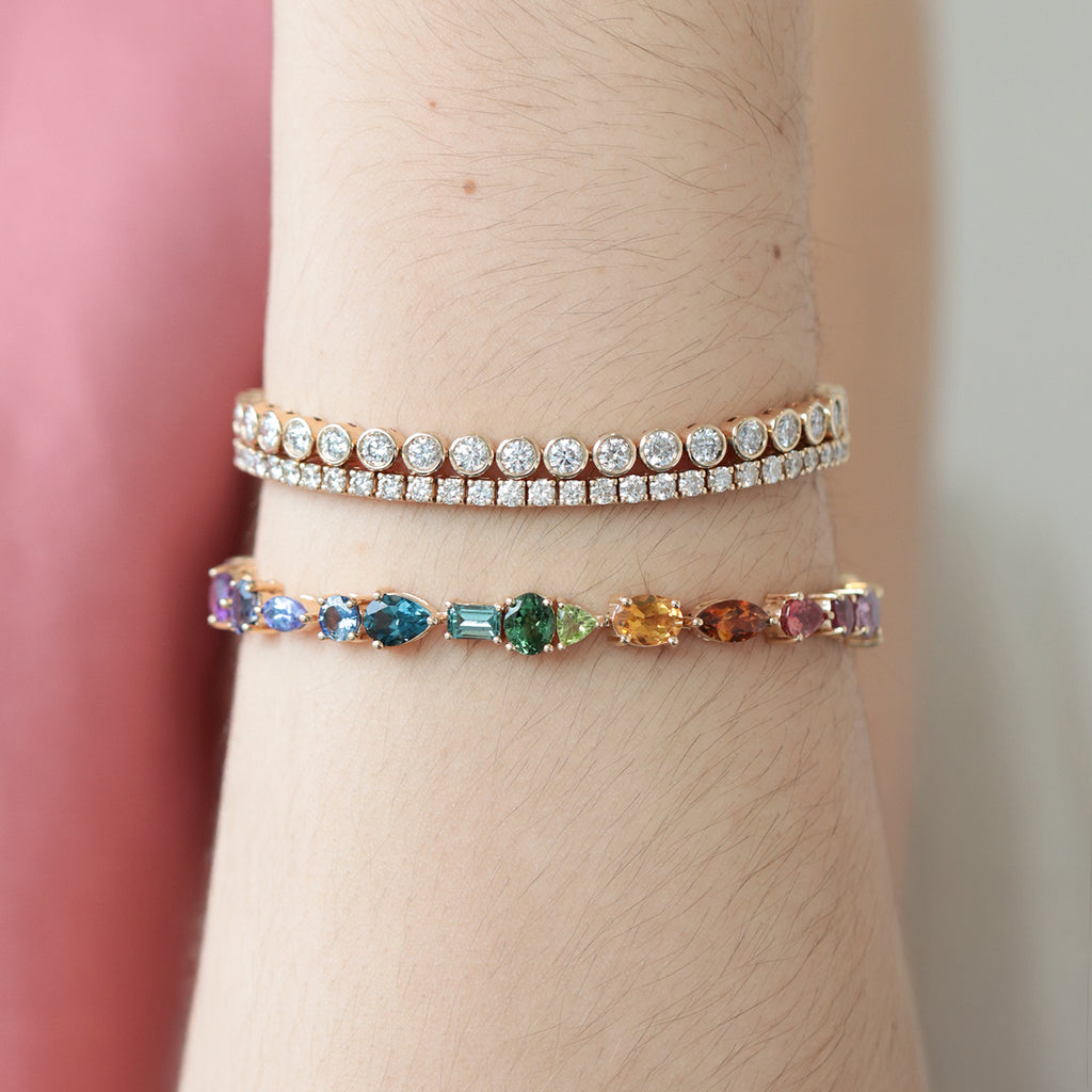 Brazalete Fénix Oro Amarillo 14K con Zafiros, Turmalinas, Tanzanitas, Granates, Amatistas, Topacios, Rubí, Peridotos y Citrinos.
