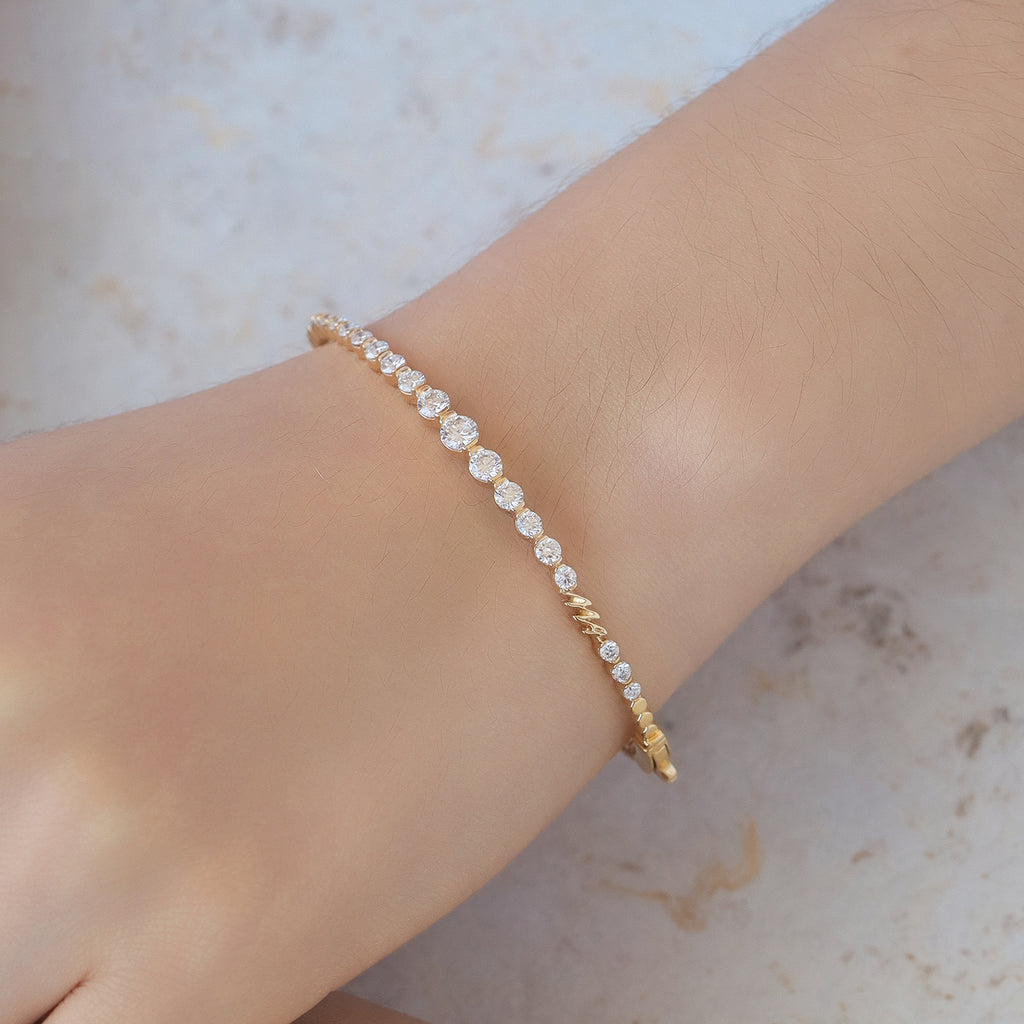 Brazalete Florencia Oro Amarillo 14K con Diamantes.