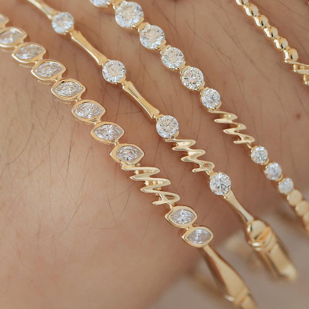 Brazalete Twig Oro Amarillo 14K con Diamantes.