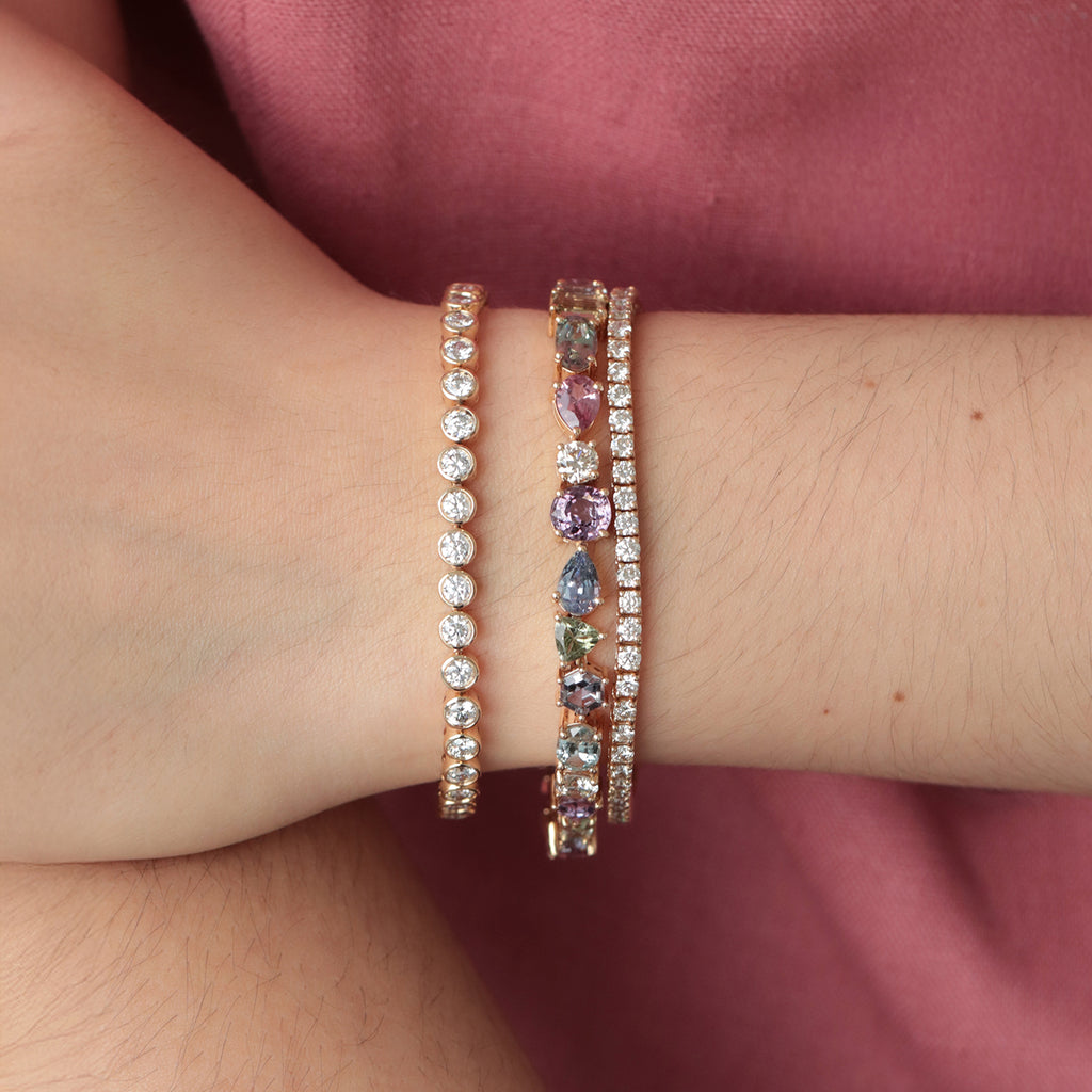 Brazalete Taffy Oro Amarillo 14K con Turmalinas, Zafiros y Amatistas.