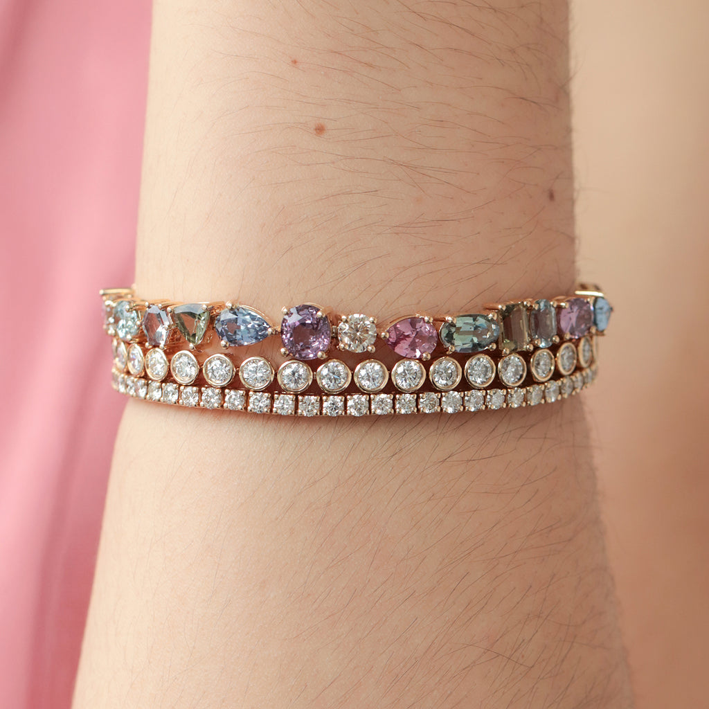 Brazalete Taffy Oro Amarillo 14K con Turmalinas, Zafiros y Amatistas.