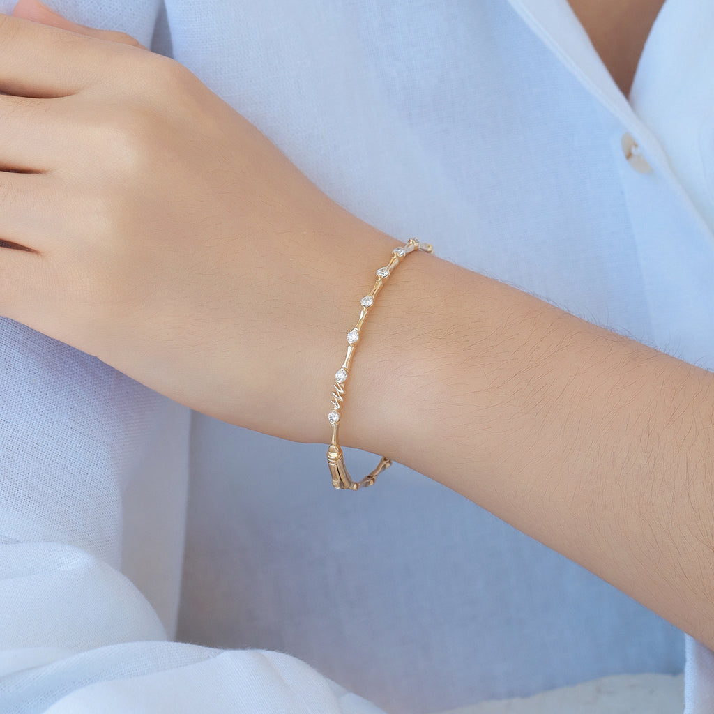 Brazalete Twig Oro Amarillo 14K con Diamantes.