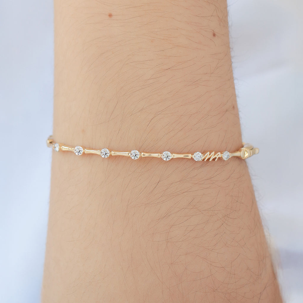 Brazalete Twig Oro Amarillo 14K con Diamantes.
