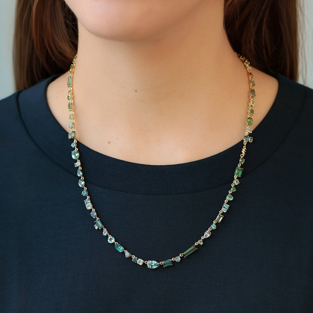 Collar Chromatic Lagoon Oro Amarillo 14K con Crisoberilos, Peridotos, Zafiro, Zircón y Turmalinas.