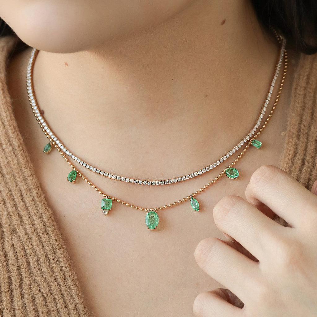 Collar Dots Oro Amarillo 18K y 14K con Esmeraldas y Diamante.