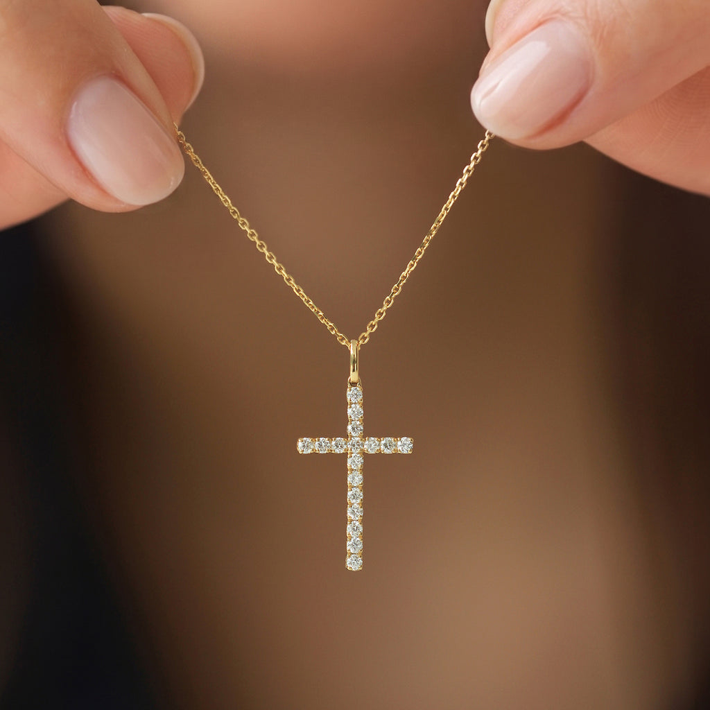 Dije Diamond Cross Oro 18K con Diamantes.