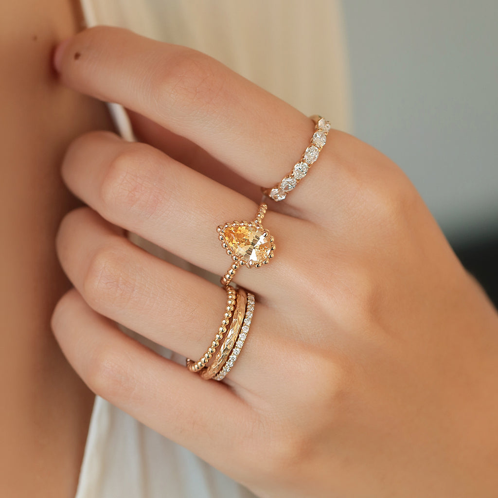 Anillo Elysa Oro Amarillo 14K con Topacio Imperial.