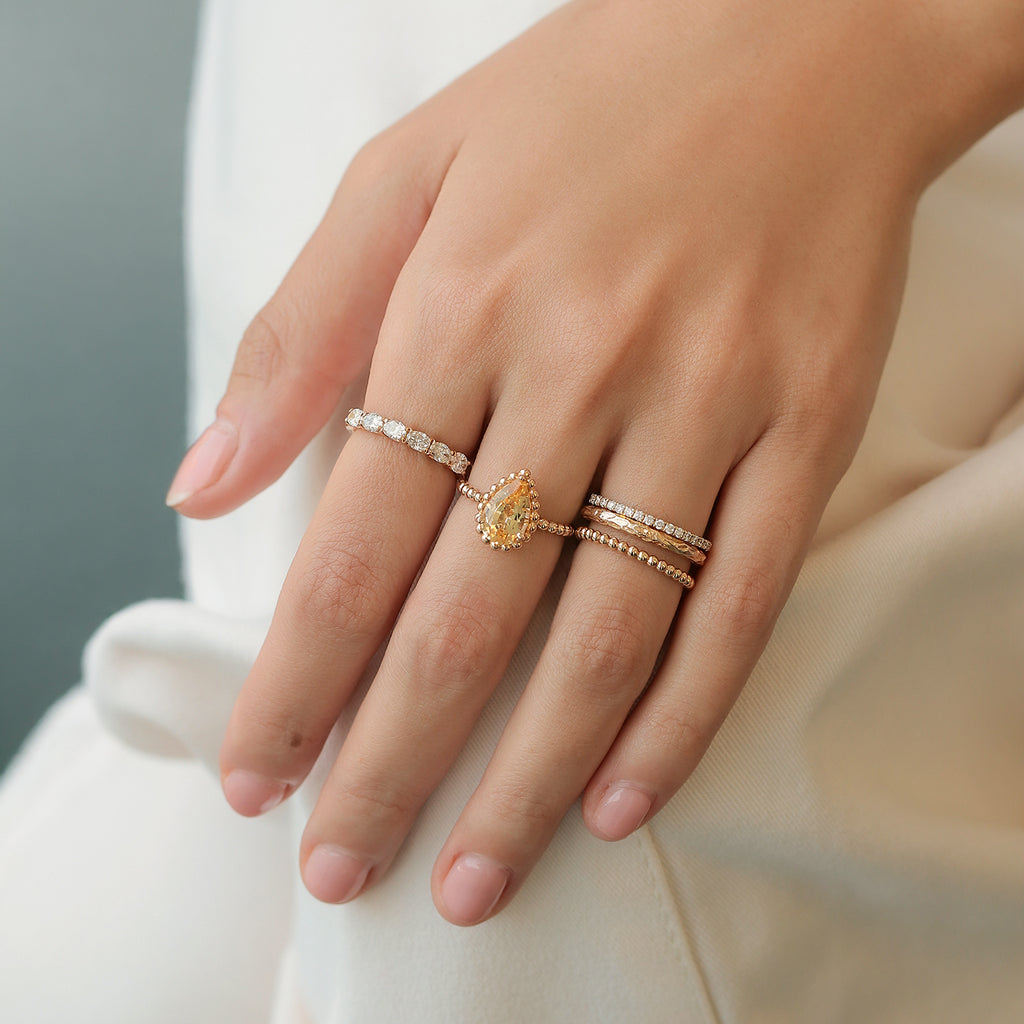 Anillo Elysa Oro Amarillo 14K con Topacio Imperial.