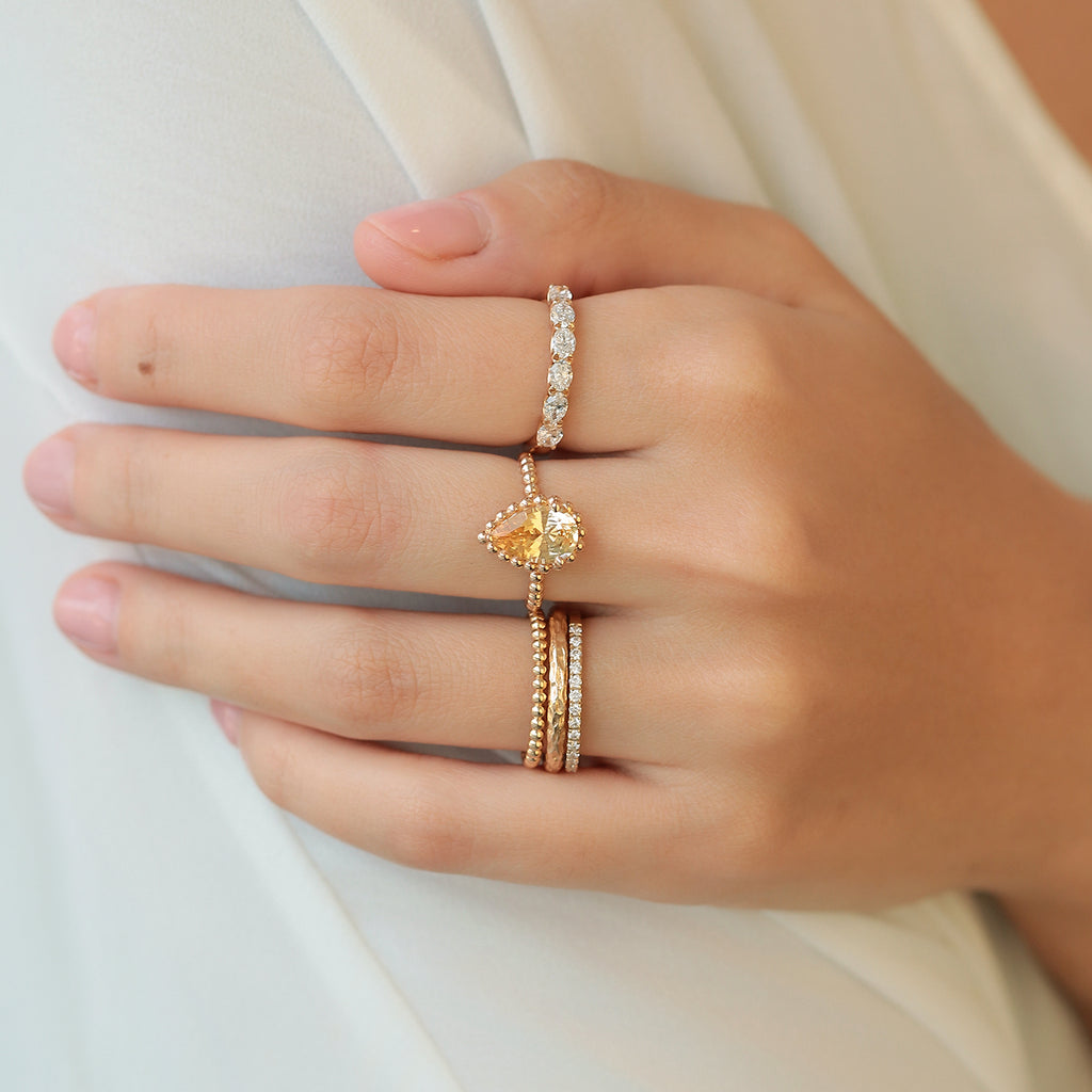 Anillo Elysa Oro Amarillo 14K con Topacio Imperial.