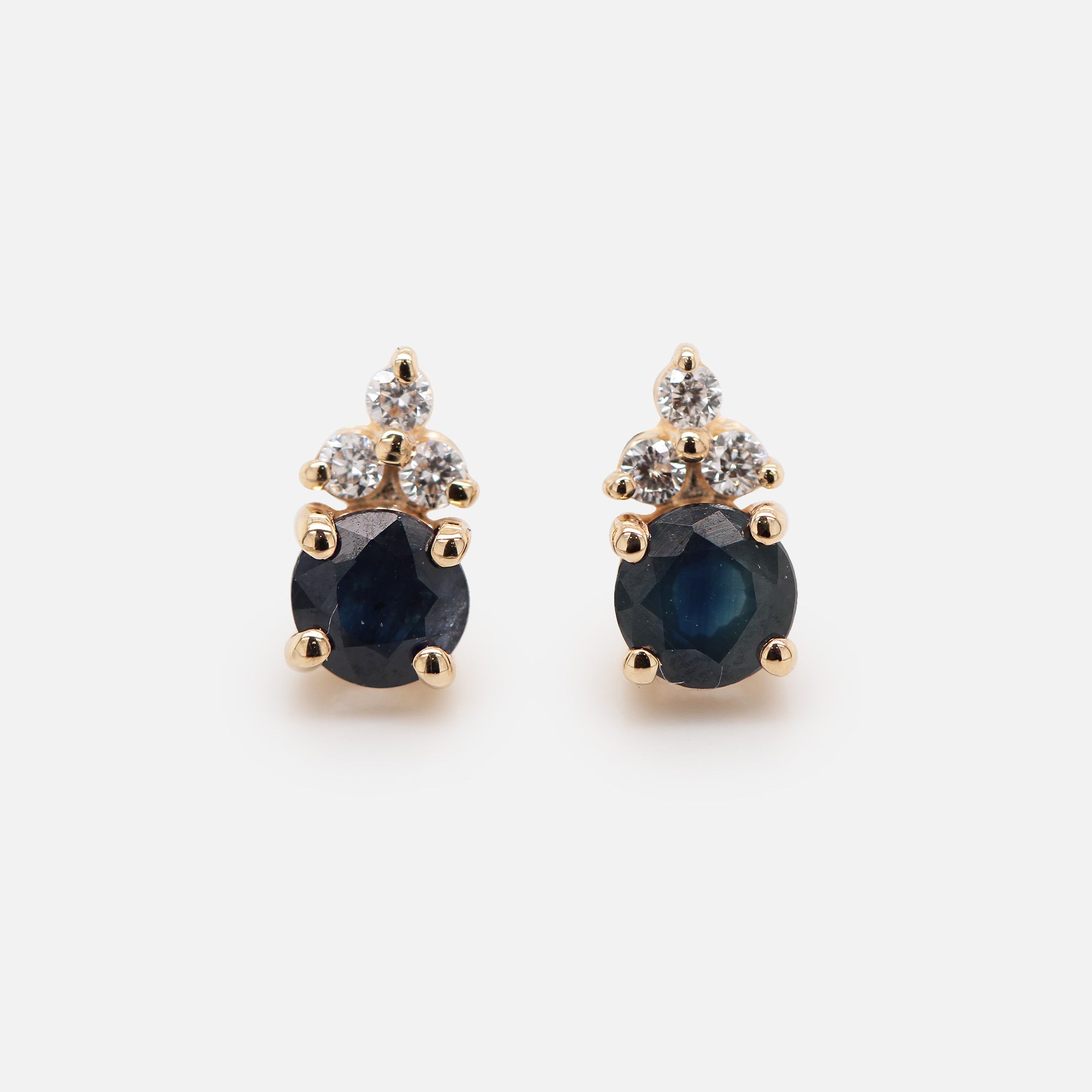 Aretes Lumeria Oro Amarillo 14K con Piedras Naturales y Diamantes.